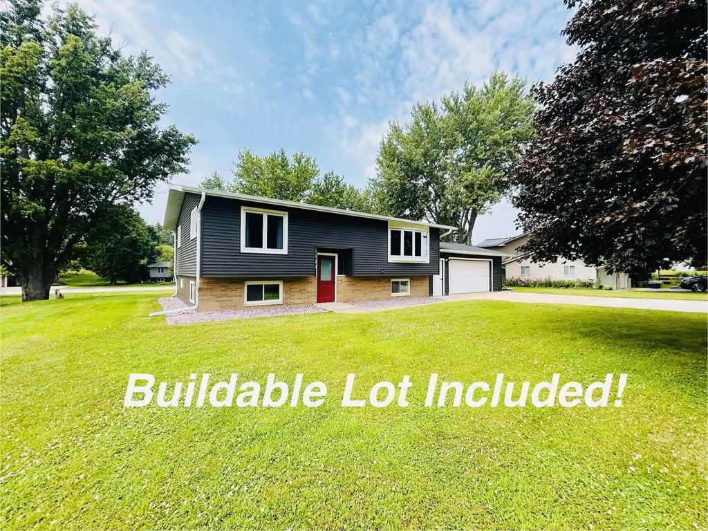 1522 Sand Lake Rd, Holmen