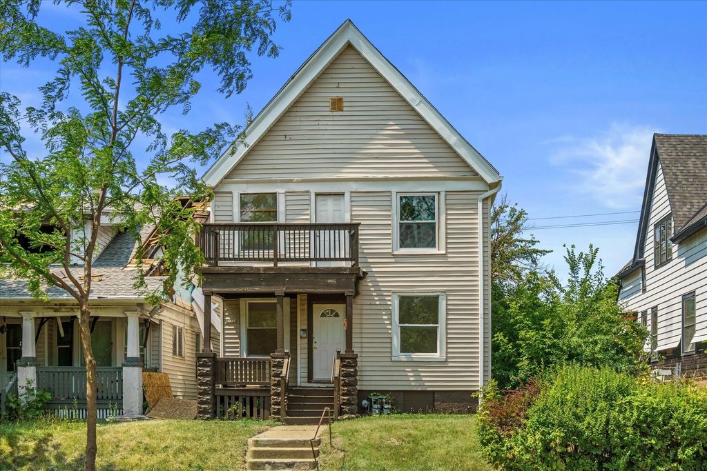 3221 N 20th St 3221 A, Milwaukee