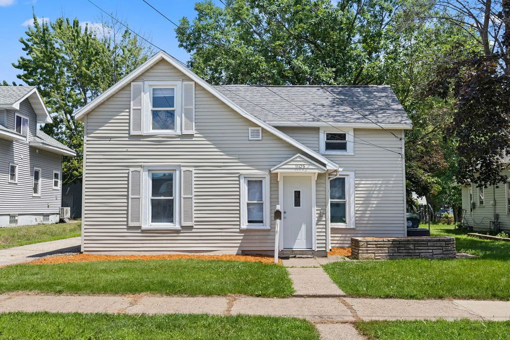 1105 19th St S, La Crosse
