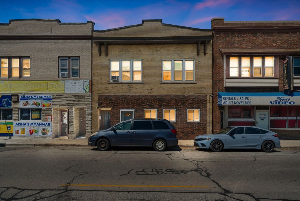 3015 S 13th St 3017, Milwaukee
