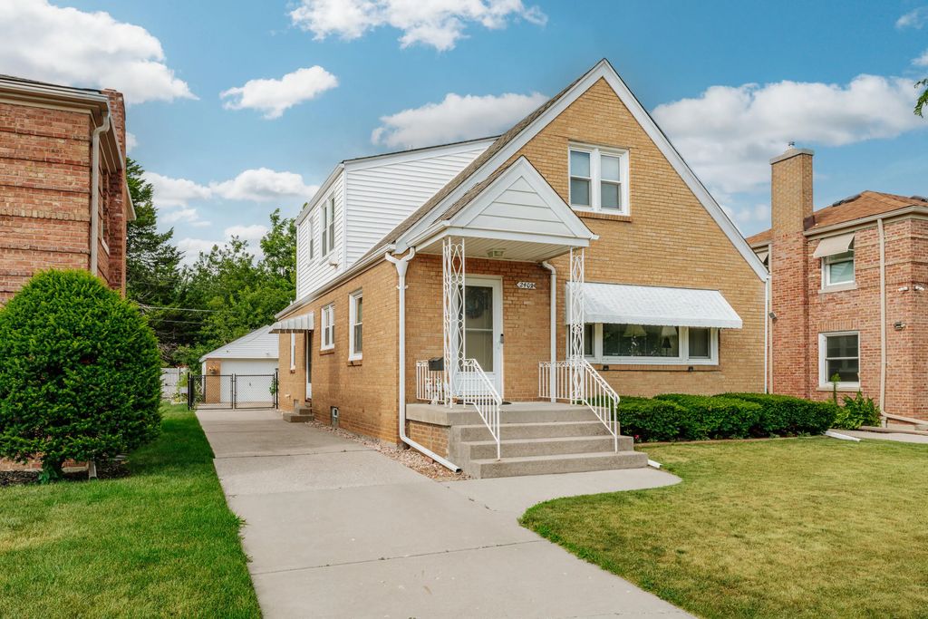 2408 Mitchell St, Racine