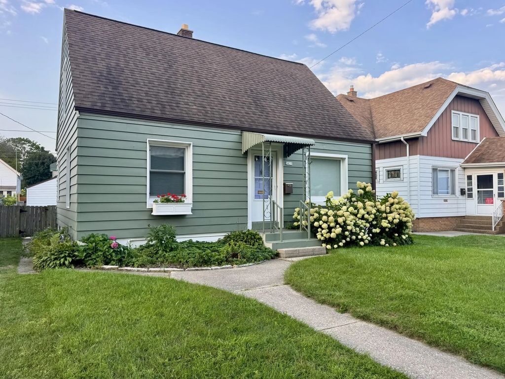 3835 E Holmes Ave, Cudahy