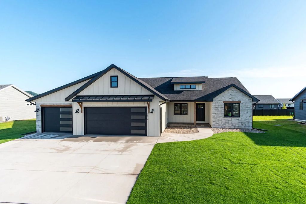1618 Fox Glove St, Holmen