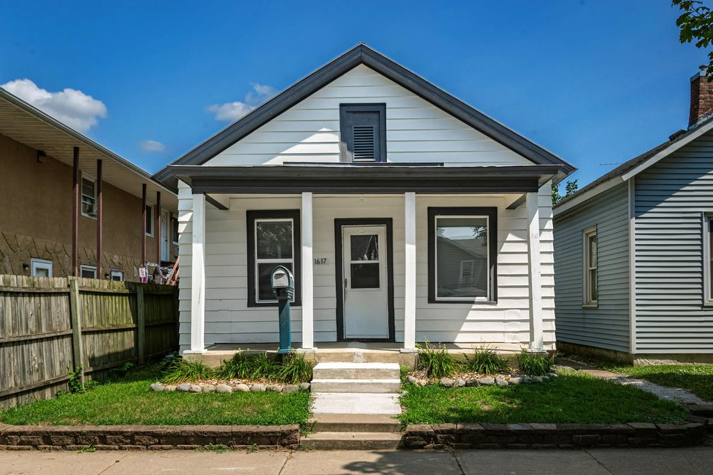 1617 10th St S, La Crosse