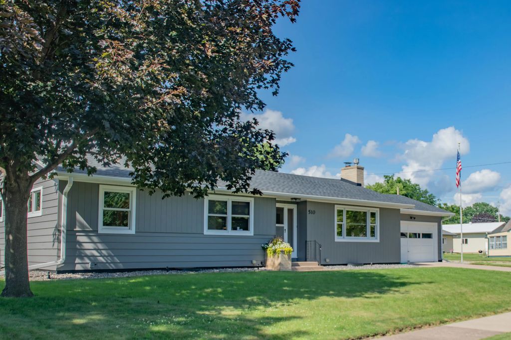 510 Franklin St W -, West Salem
