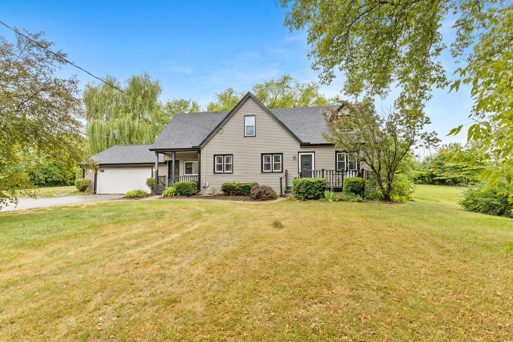 10403 S Chicago Rd, Oak Creek