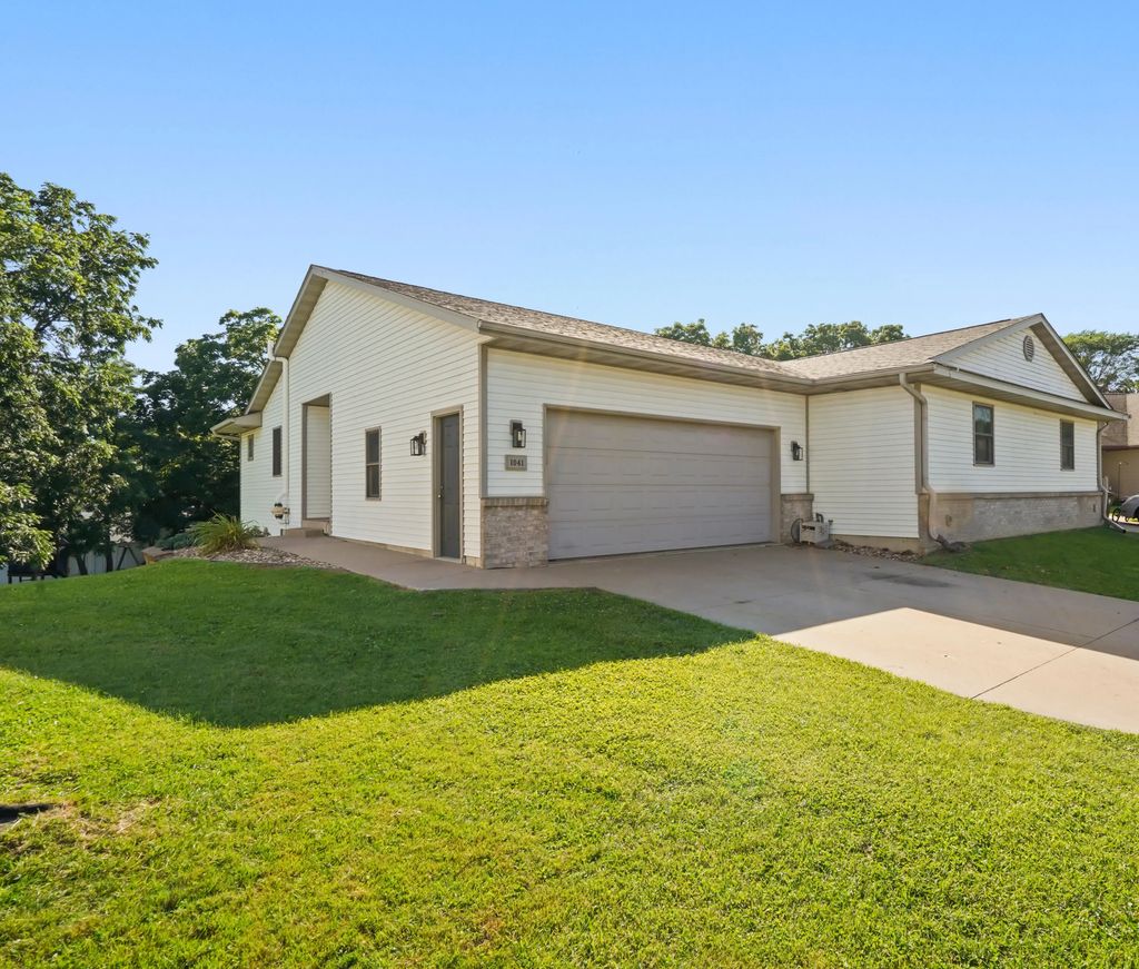 1041 Kristy Ln, Onalaska