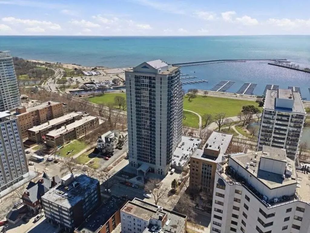 1660 N Prospect Ave 701, Milwaukee