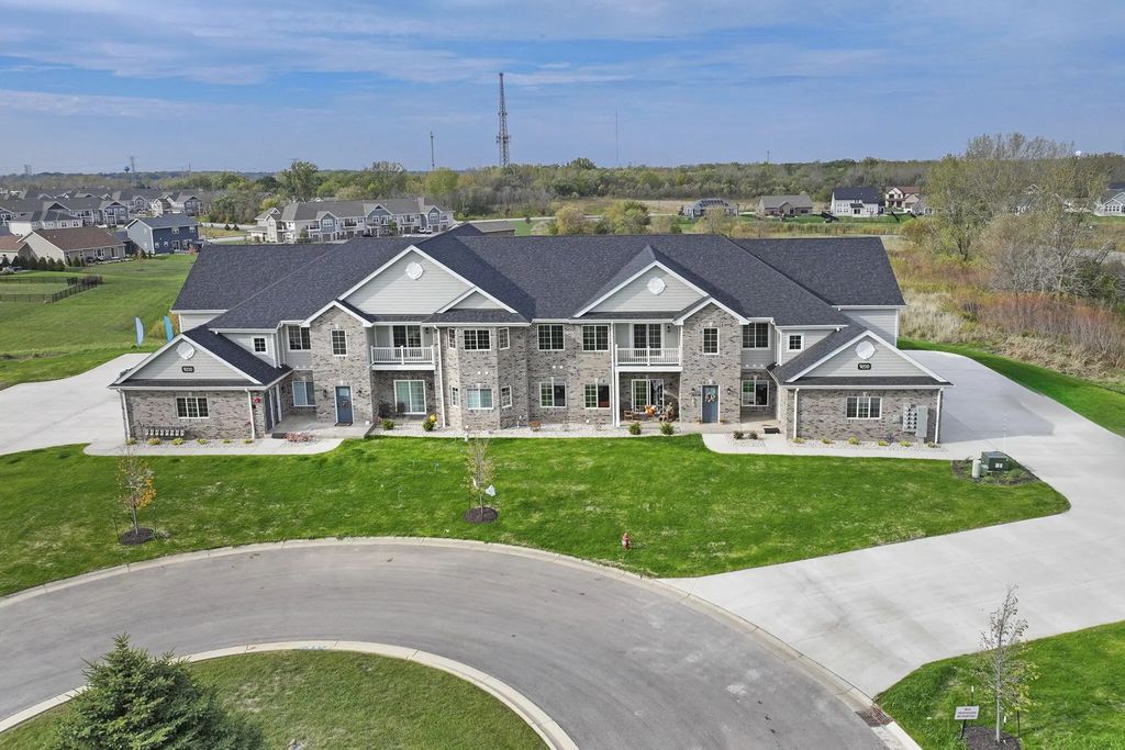 9214 66th Ave 115, Pleasant Prairie