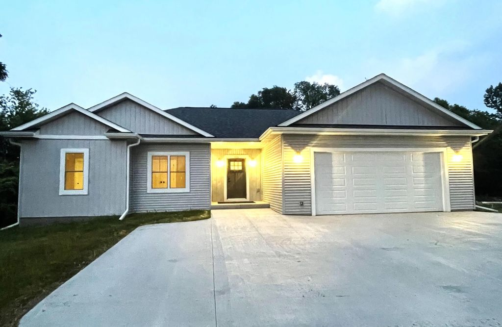 9600 S Howell Ave, Oak Creek