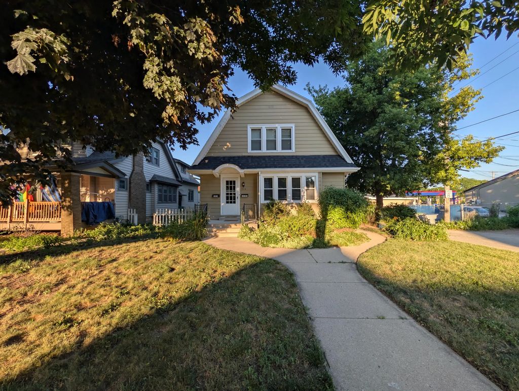 1418 N 57th St, Milwaukee