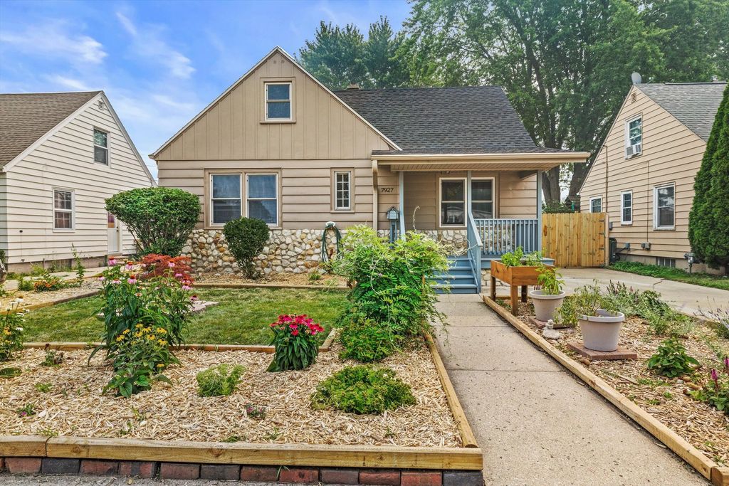 7927 23rd Ave, Kenosha