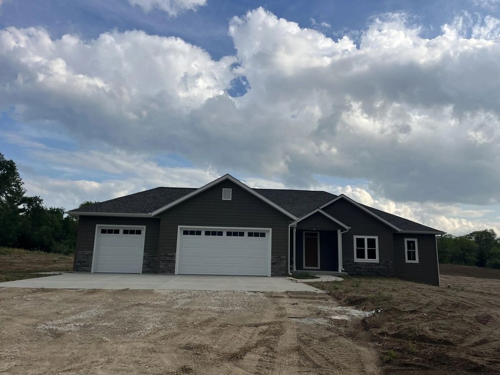 2357 Wallace Lake Rd, Trenton