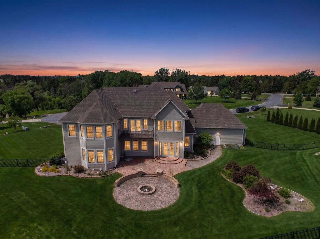 3268 Bay Hill Rd, Port Washington