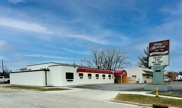 421 N Wisconsin St, Elkhorn