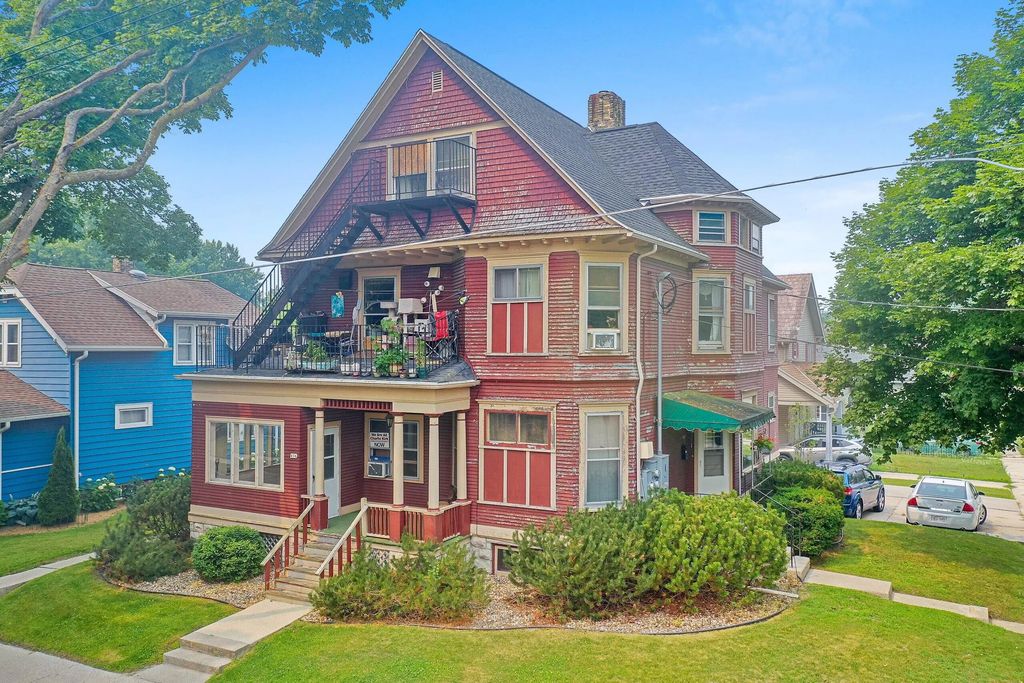 436 N 6th St, Manitowoc
