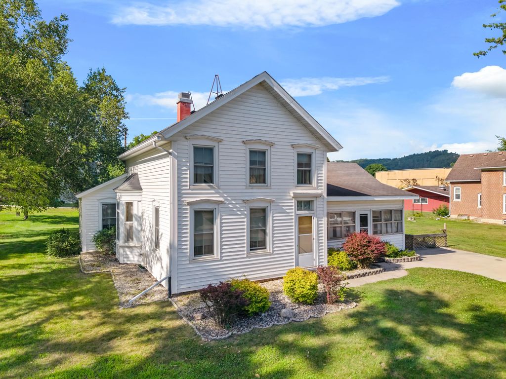 107 Rushford Ave W, Rushford