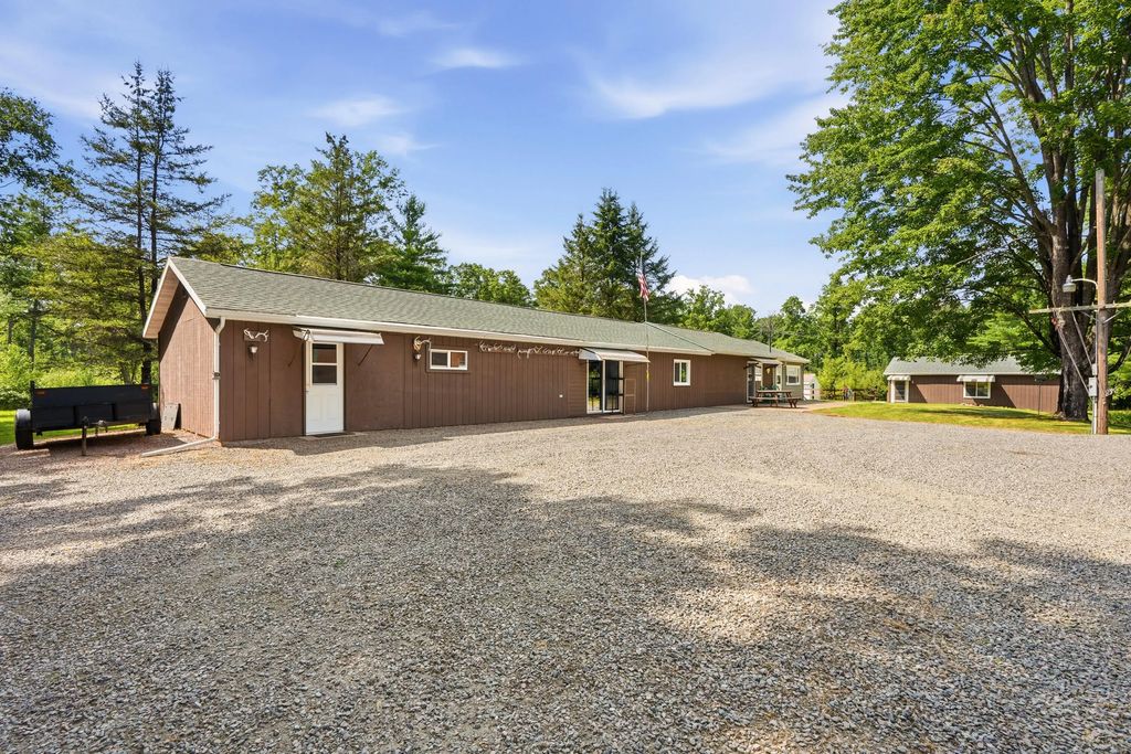 N4499 Columbia Ave, Hewett