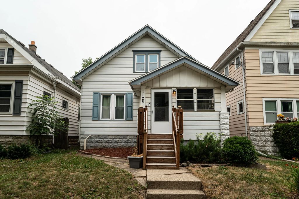 1125 S 56th St, West Allis