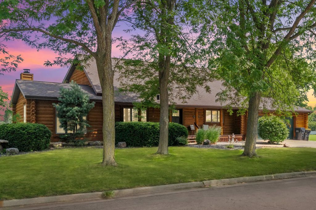 914 E Brownell St, Tomah