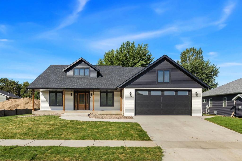 1493 Iris St, Holmen
