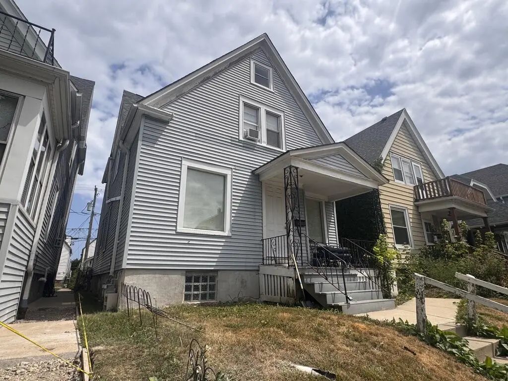 2944 N Pierce St, Milwaukee