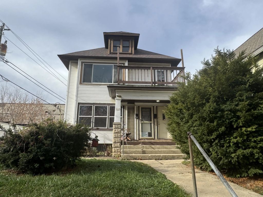 3119 N Booth St 3121, Milwaukee