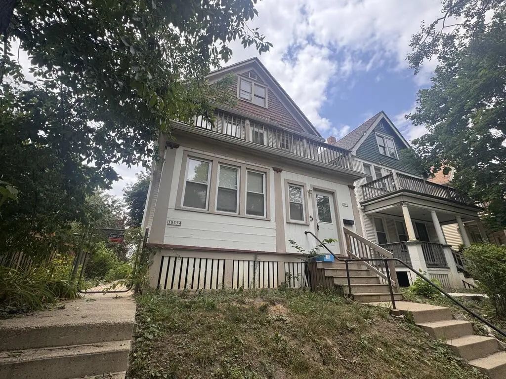 3055 N Bremen St, Milwaukee
