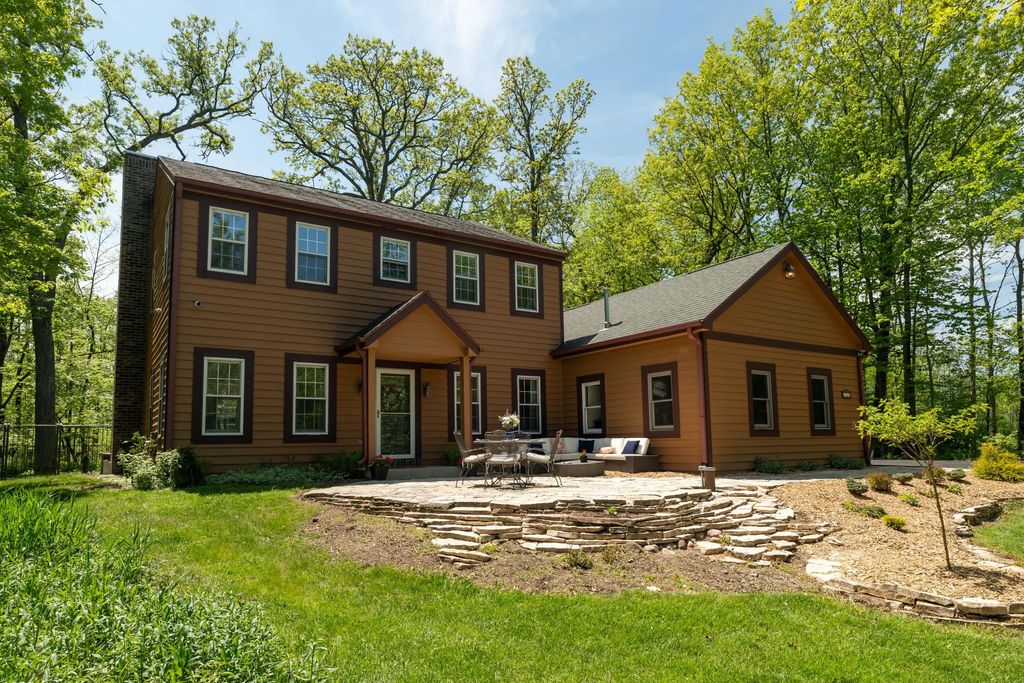 13737 N Lake Shore Dr, Mequon