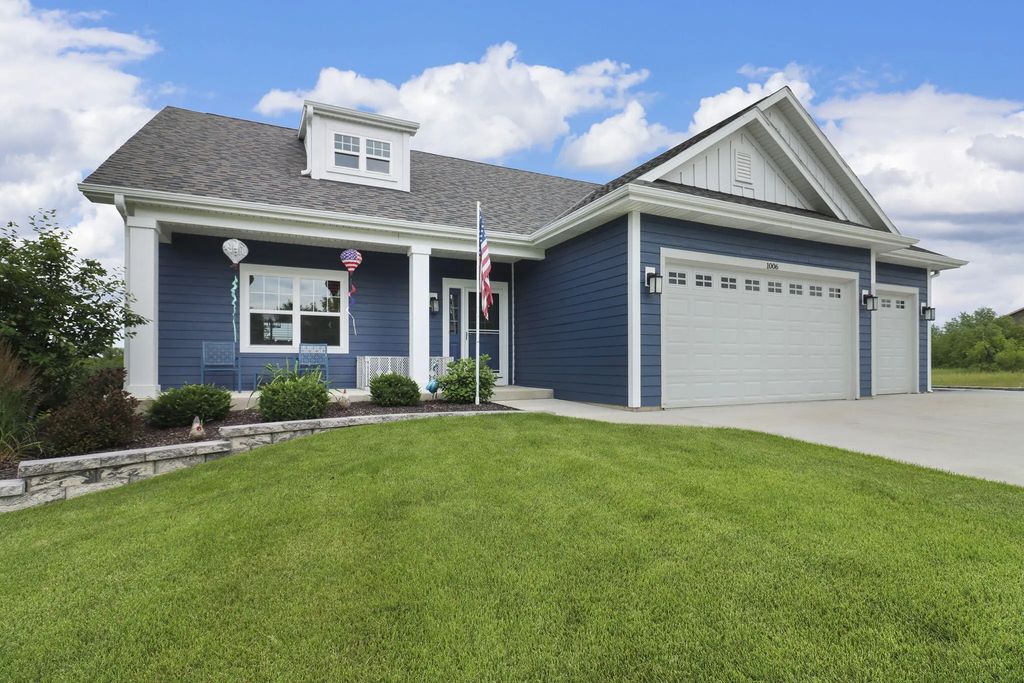 1006 Fairway Dr, Twin Lakes
