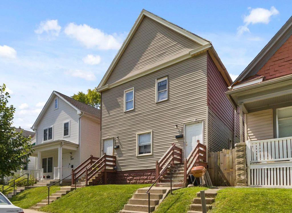 3231 N 25th St, Milwaukee