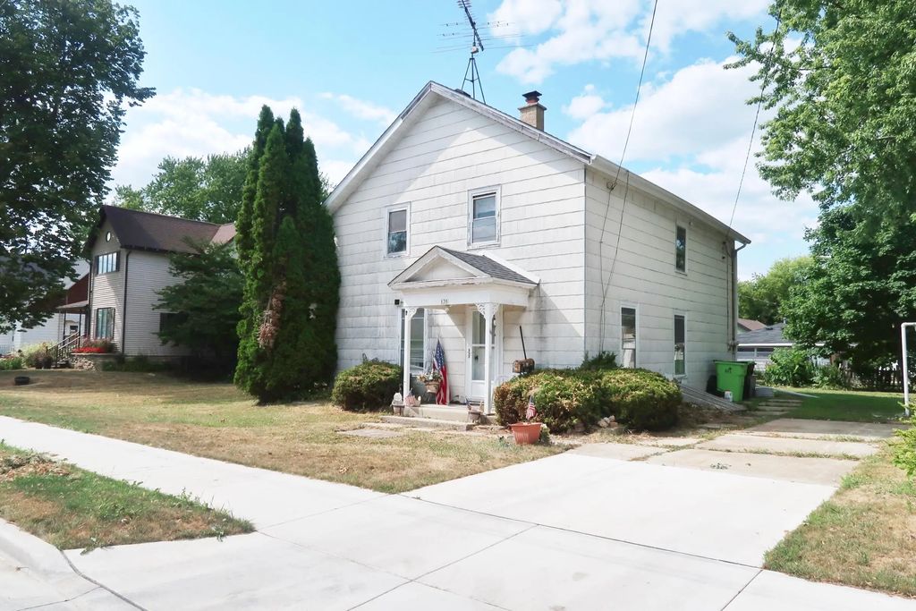 138 Cherry St, Campbellsport