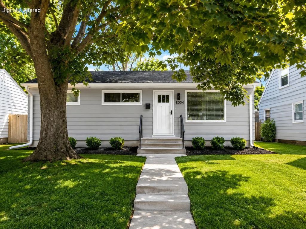 8034 W Grantosa Dr, Milwaukee