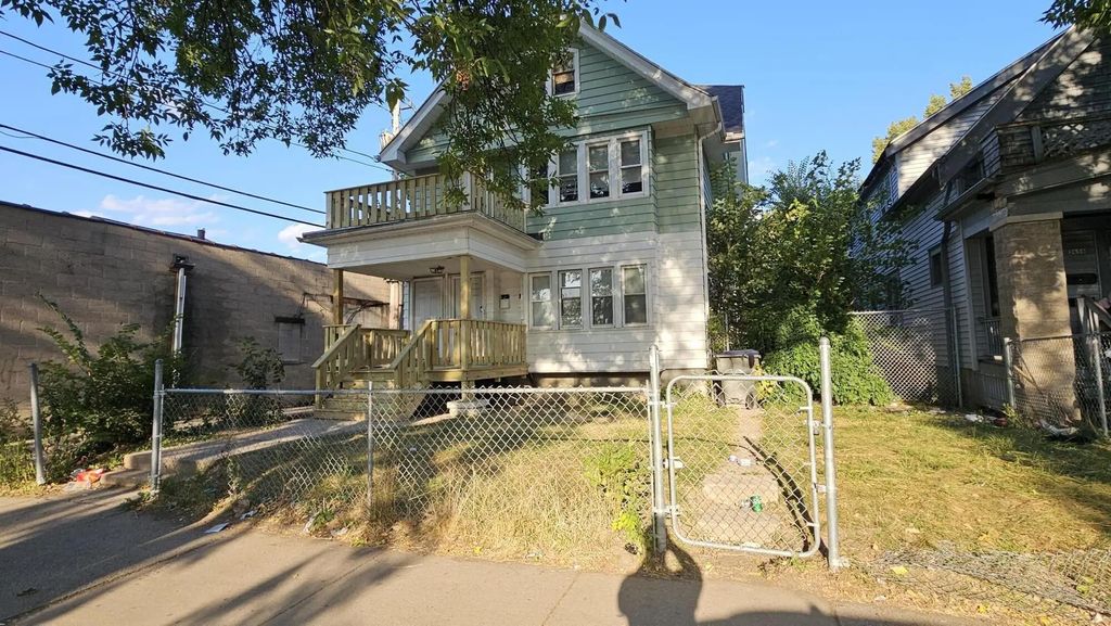 2658 N 48th St 2660, Milwaukee