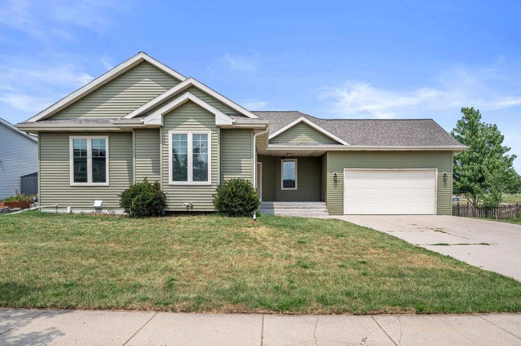 1310 Tower Hill Pass, Whitewater