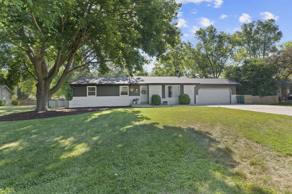 W157n9750 Glenwood Rd, Germantown