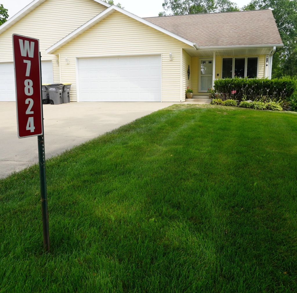 W7824 Maple Dr, Onalaska
