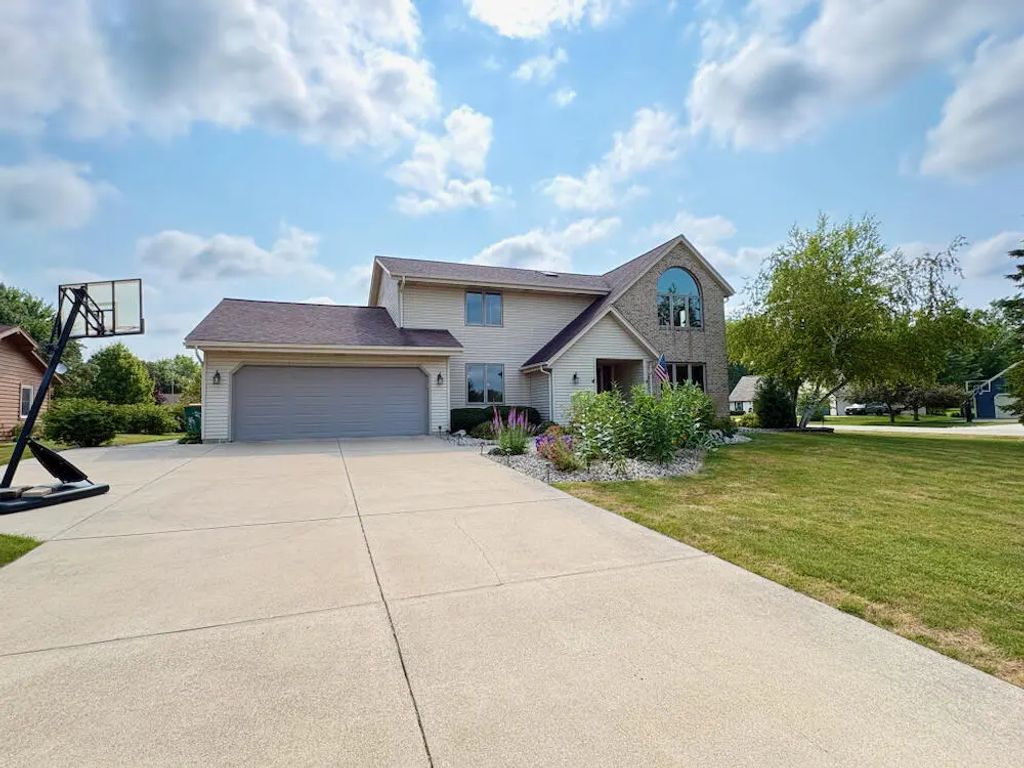 1253 Linden Ln, Dover