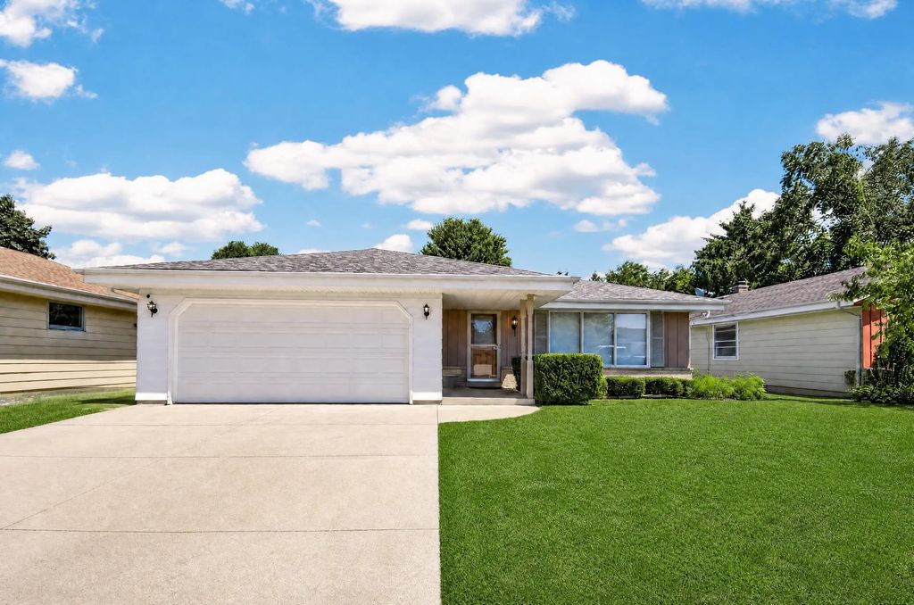 7911 32nd Ave, Kenosha