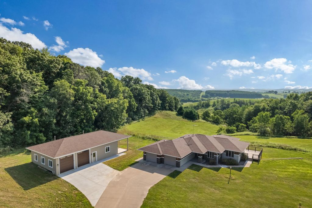 W13878 Shepherd Rd, Pigeon