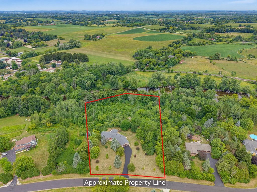 N5471 Loraine Dr, Fredonia