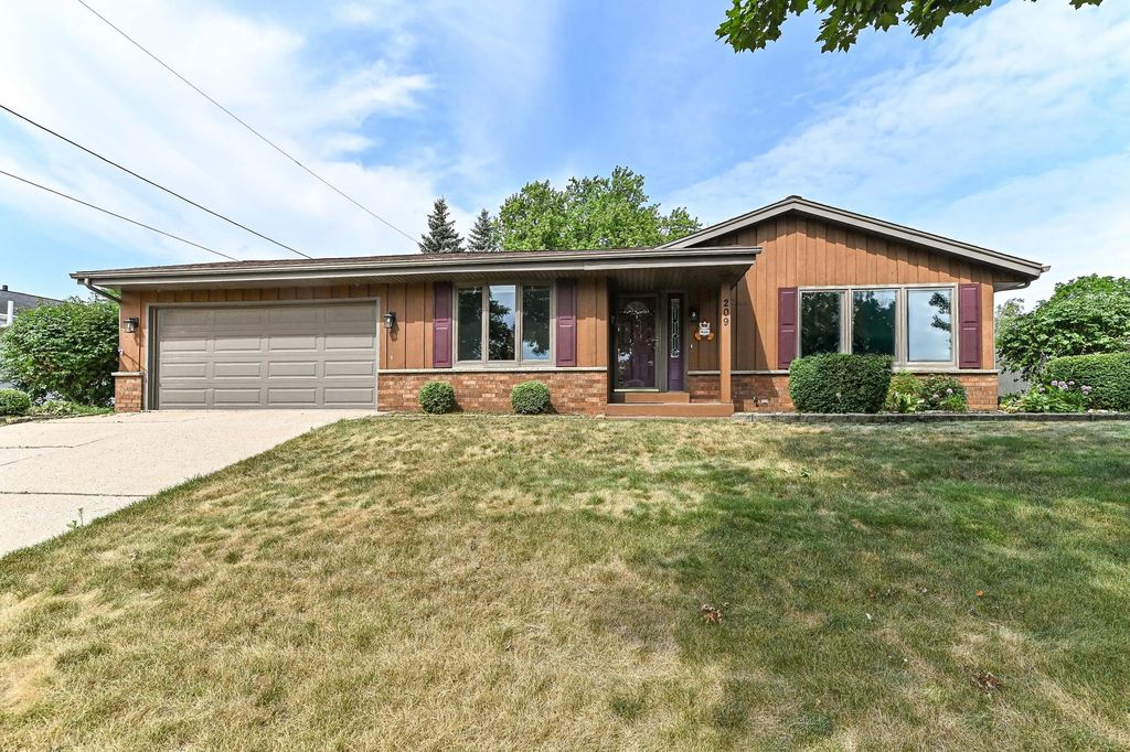 209 Parkview Dr, Burlington