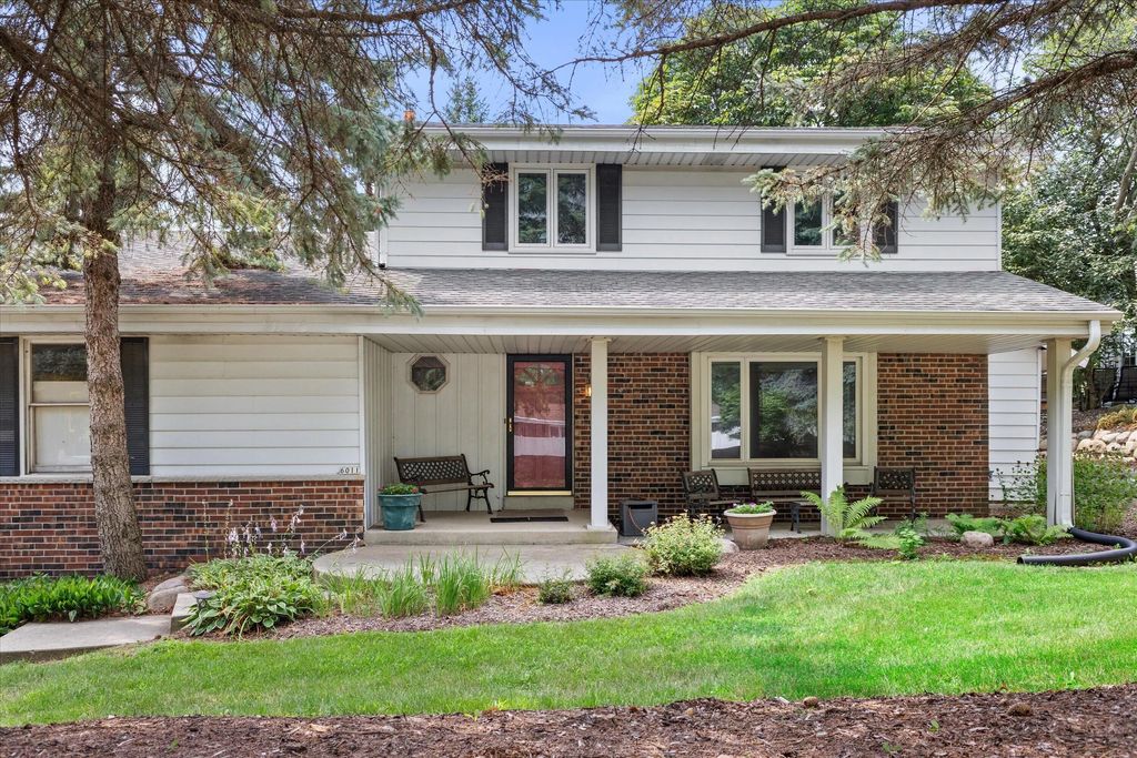 6011 W Edgerton Ave, Greendale