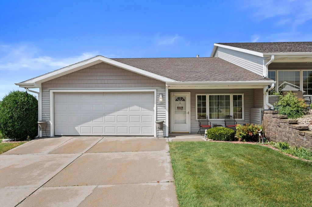 1220 Stillwater Ln, Hartford