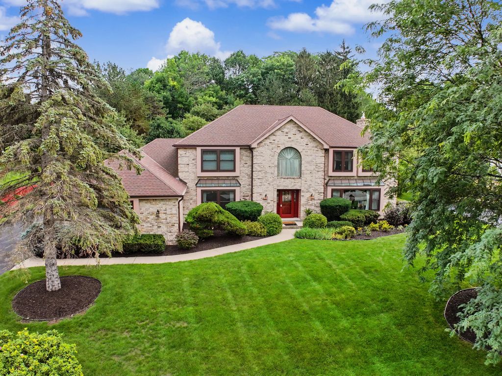 2130 Derrin Ln, Brookfield