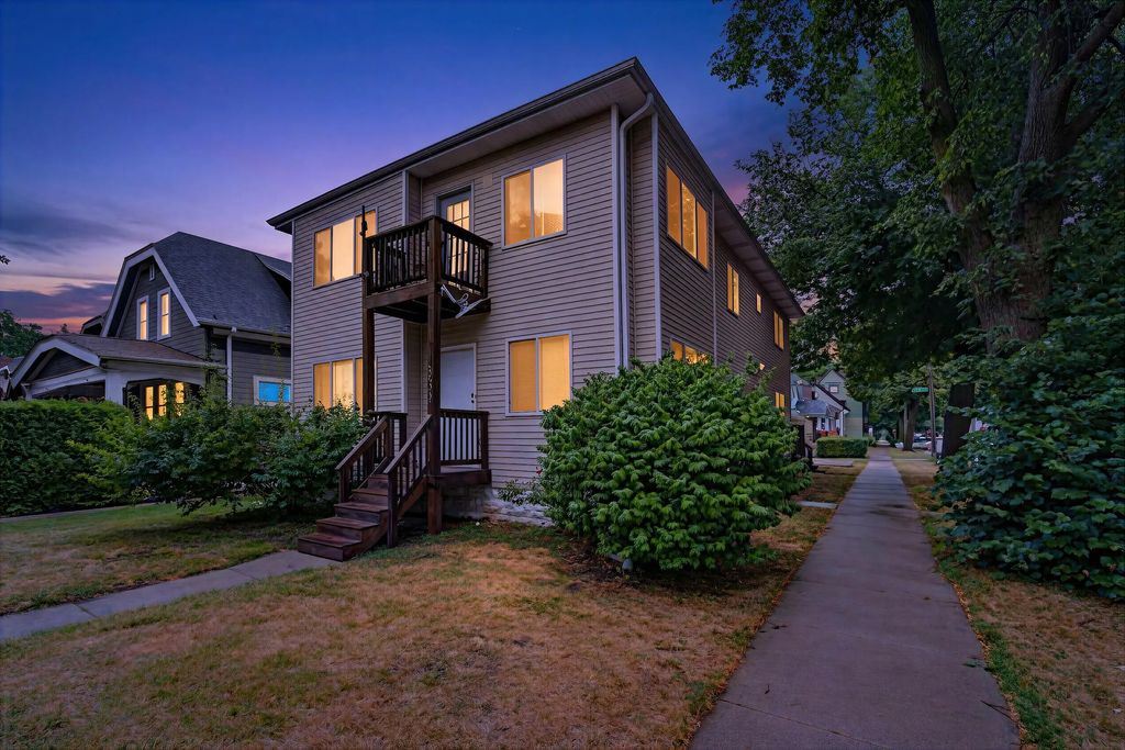1532 S 37th St, Milwaukee
