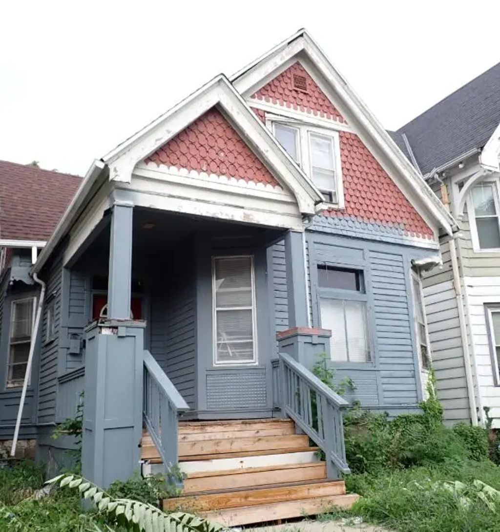 2247 N 41st St, Milwaukee