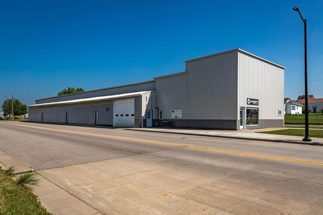 1415 Commercial St, Bangor