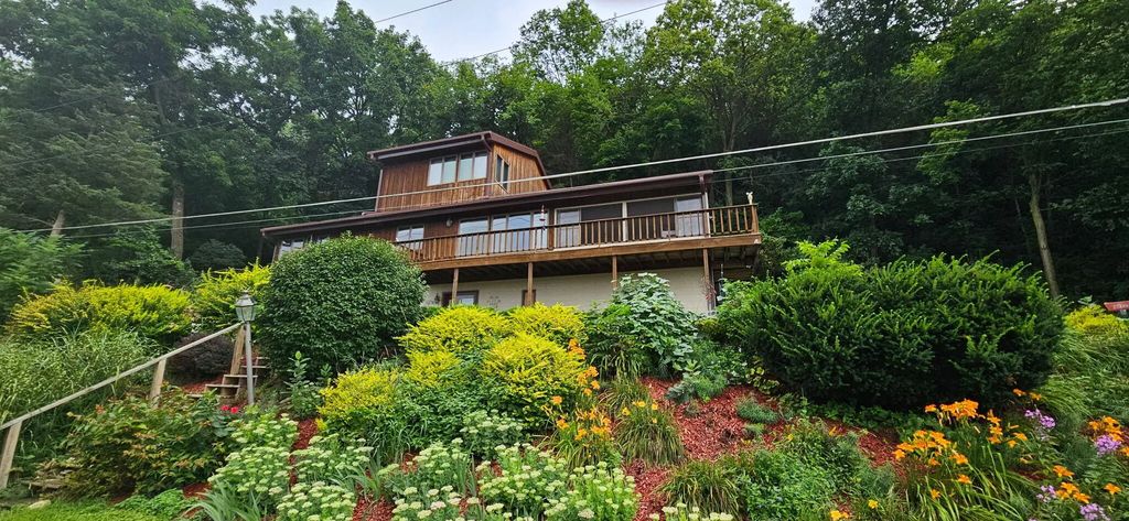 24812 2nd St, Trempealeau