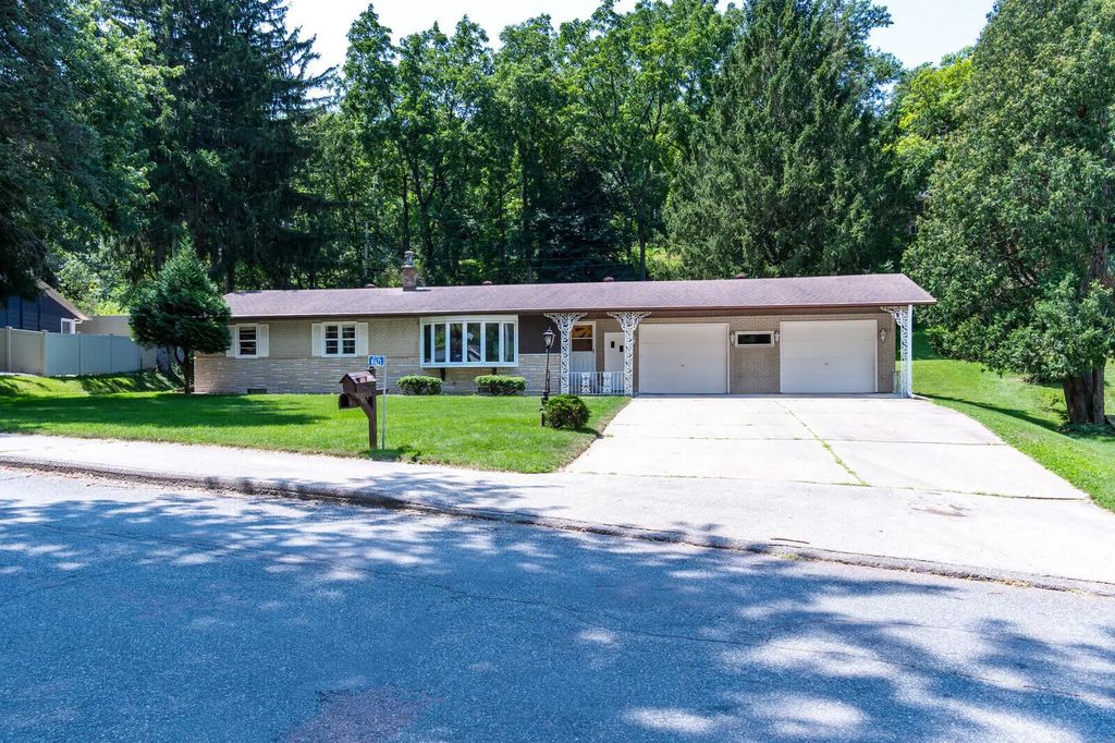 N1623 Hagen Rd, Shelby